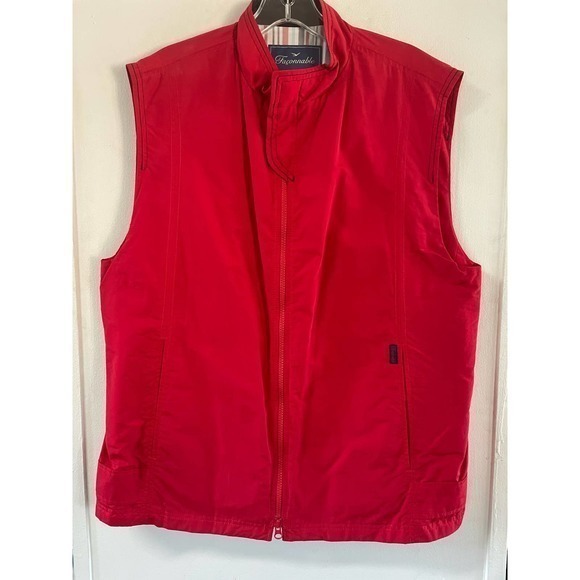 Faconnable Vest in Red and Medium